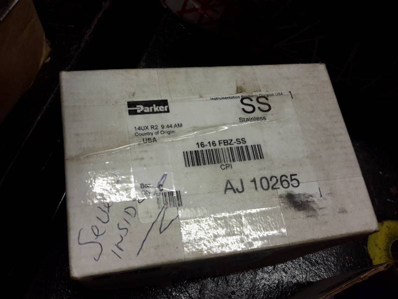 lot 134 image: 7, Parker Stainless Steel Couplings as pictured