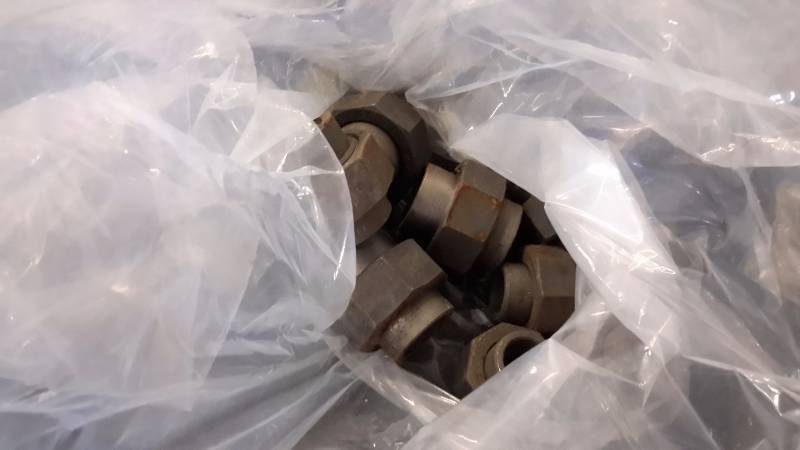 lot 189 image: Large lot of Weld Steel Plumbing Fittings