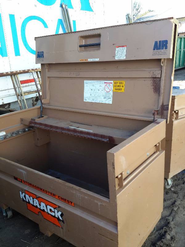 lot 196 image: Knaack Job box