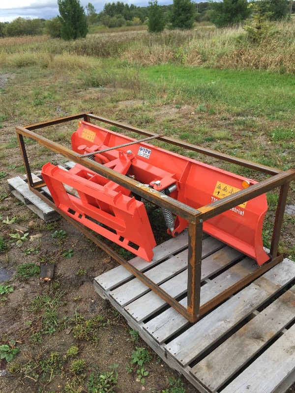 NEW  92  ANGLE SNOW DOZER BLADE