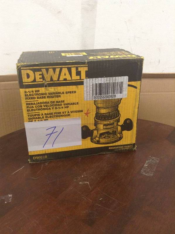 Dewalt 2-14 HP EVS Fixed Base Router with Soft Start not used