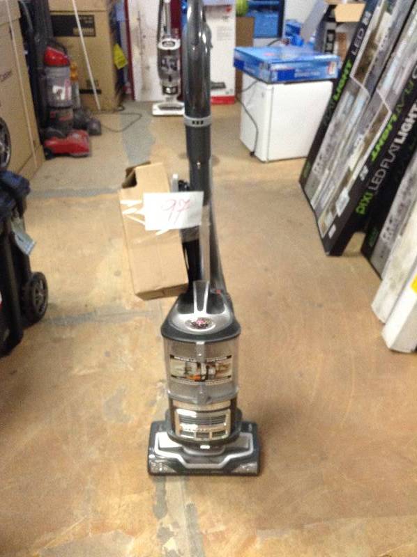 Shark Vacuum Cleaner usd in working condition