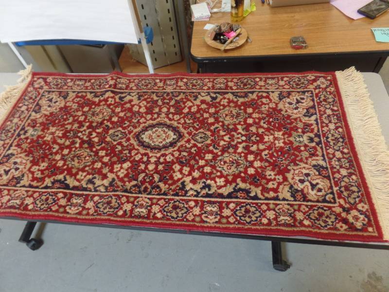 ORIENTAL STYLE RUG RUNNER