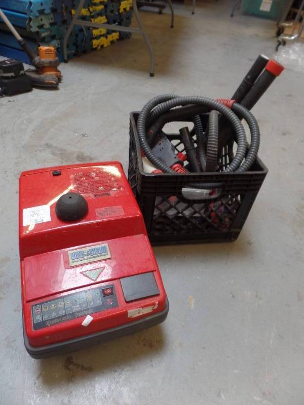 STEAM CLEANER