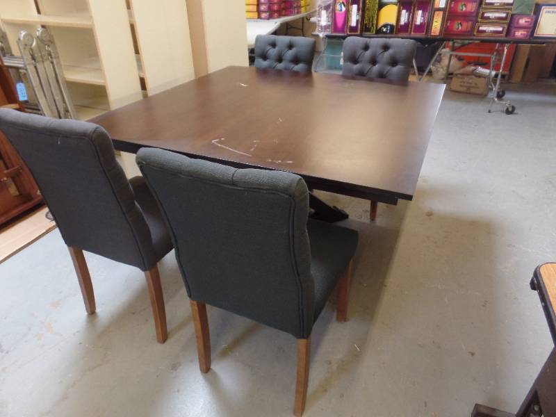 DINING SET