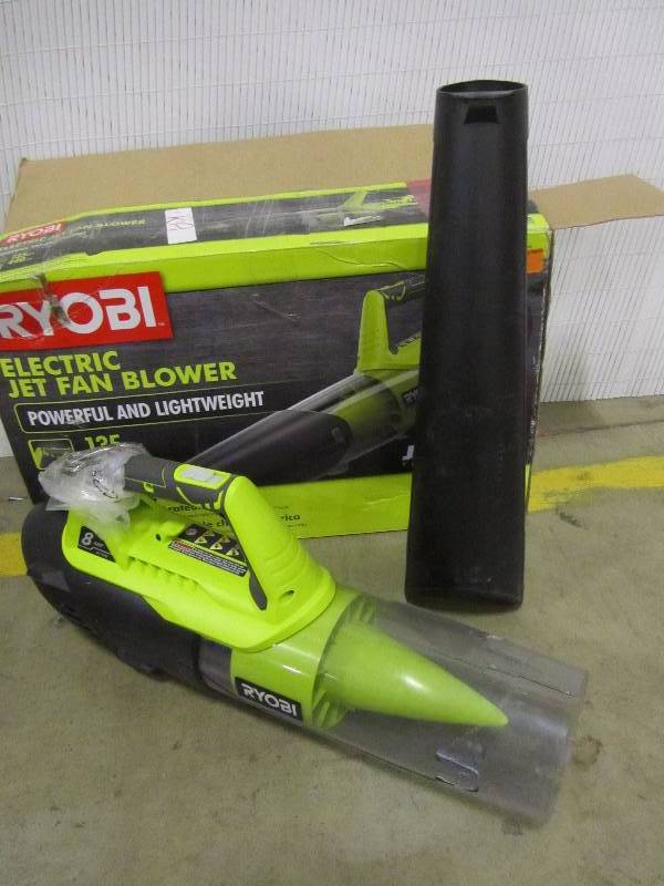 lot 20 image: Ryobi 135 mph 440 CFM 8-Amp Electric Jet Fan Blower