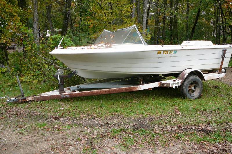 lot 6 image: Boat & Trailer