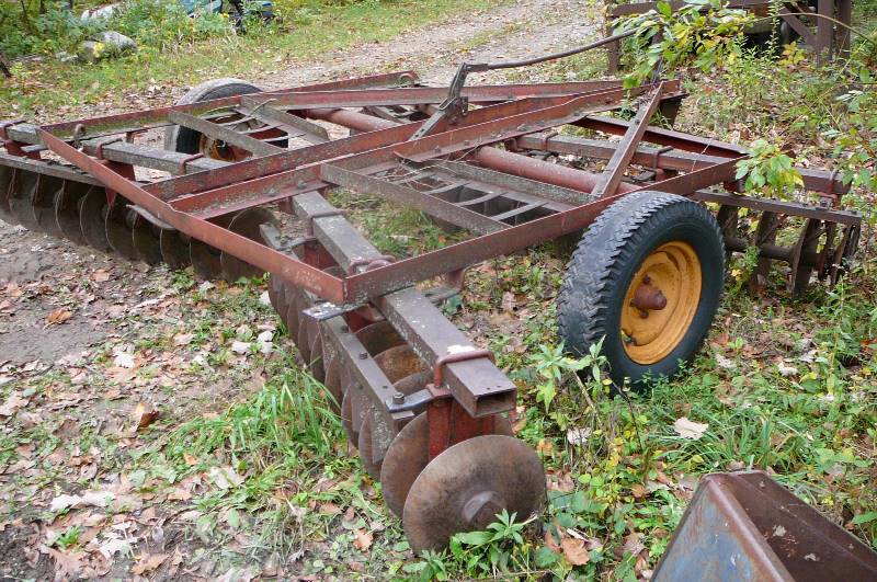 lot 9 image: Tandem 12 Ft. Disc
