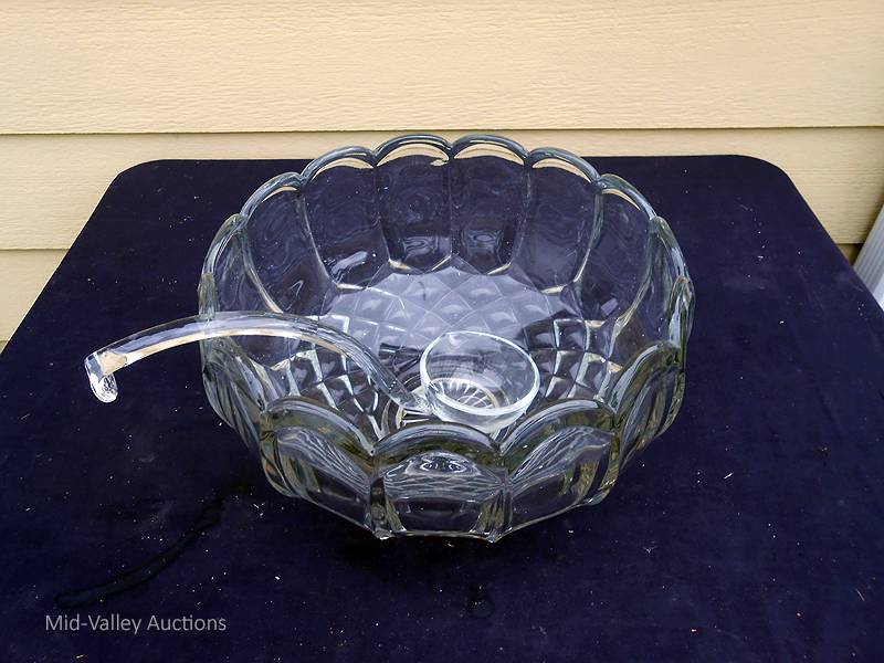 Punch bowl