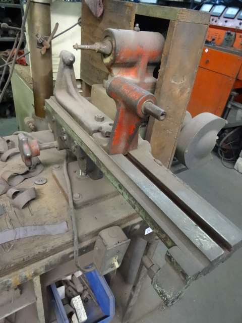 lot 7 image: International Products and MFG