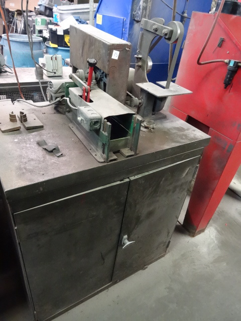 lot 13 image: Metal Cabinet With bearing puller