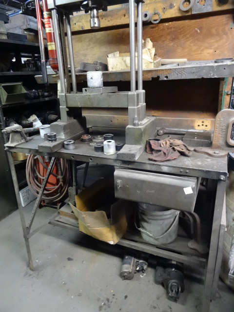 lot 22 image: Equipto Metal Work Bench.