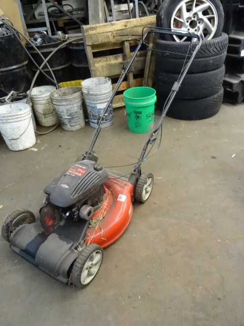 lot 47 image: Yard Machines 21 Cut Push Lawn Mower