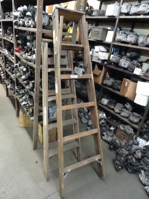 lot 54 image: 5 and 6 Wooden Step Ladder