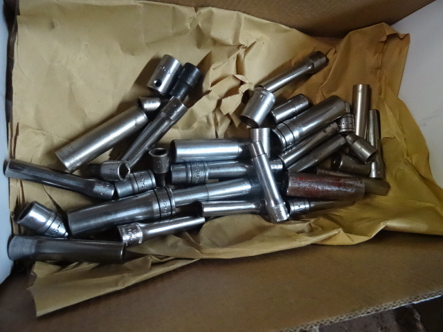 lot 125 image: Misc Snap On 14 Drive Sockets