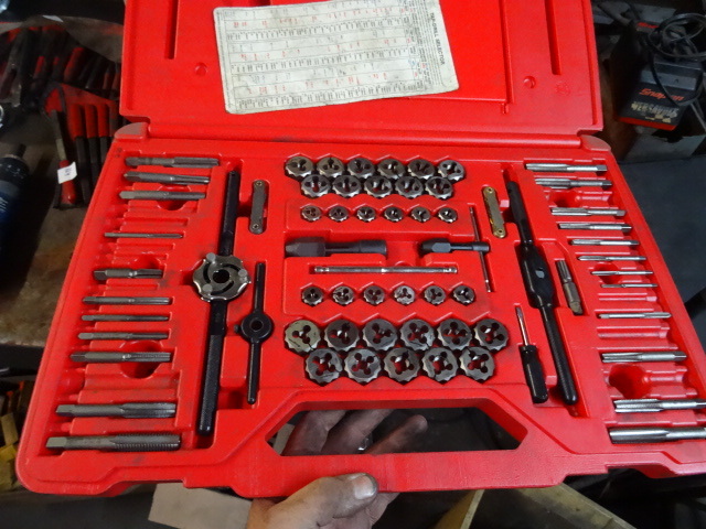 lot 126 image: Snap On Tap And Die Set.