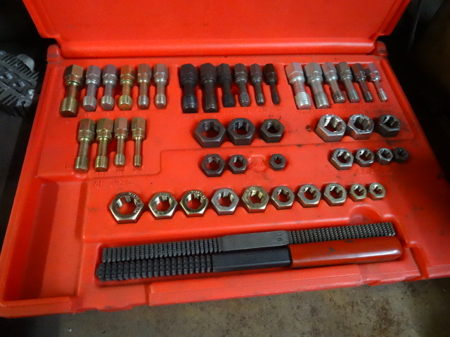 Snap On Thread Chaser Set, K & C Auctions Minneapolis Automotive Electric  Rebuilder Downsizing