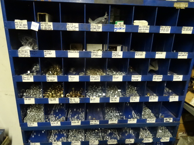 lot 147 image: Metric And Standard Nut And Bolts Bin.