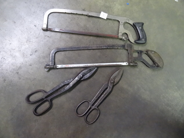 lot 177 image: 2 Hack Saws And 2 Tin Snips