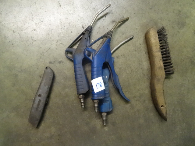 lot 178 image: 3 Blow Guns, Wire Bruch, Utility Knife
