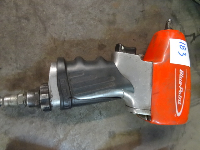 lot 183 image: 14 Drive Blue Point Air Impact Gun