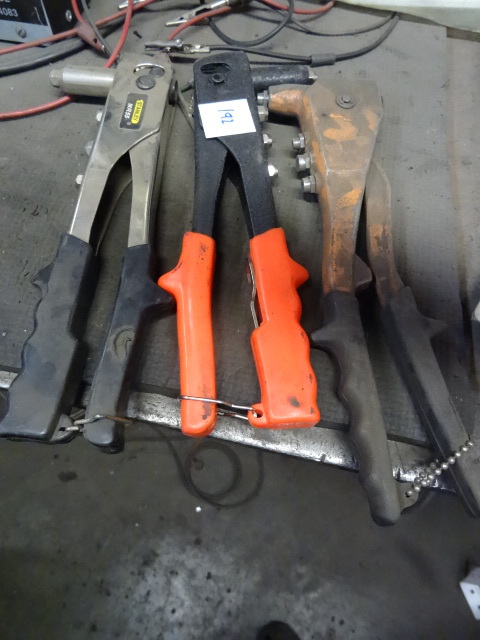 lot 192 image: 3 Rivet Guns