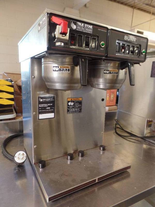 COMMERCIAL COFFEE MAKER