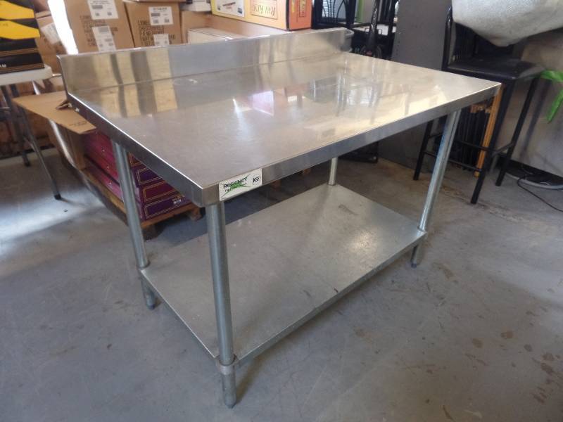STAINLESS STEEL PREP TABLE