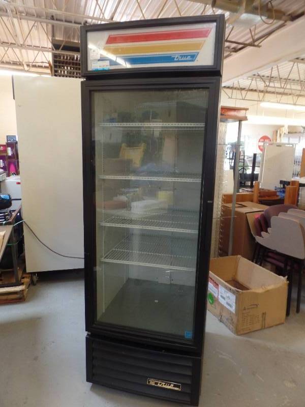 REFRIGERATOR MERCHANDISER