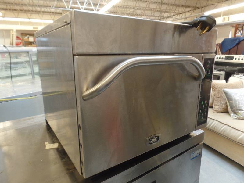 COMMERCIAL MICROWAVE AND CONVECTION OVEN