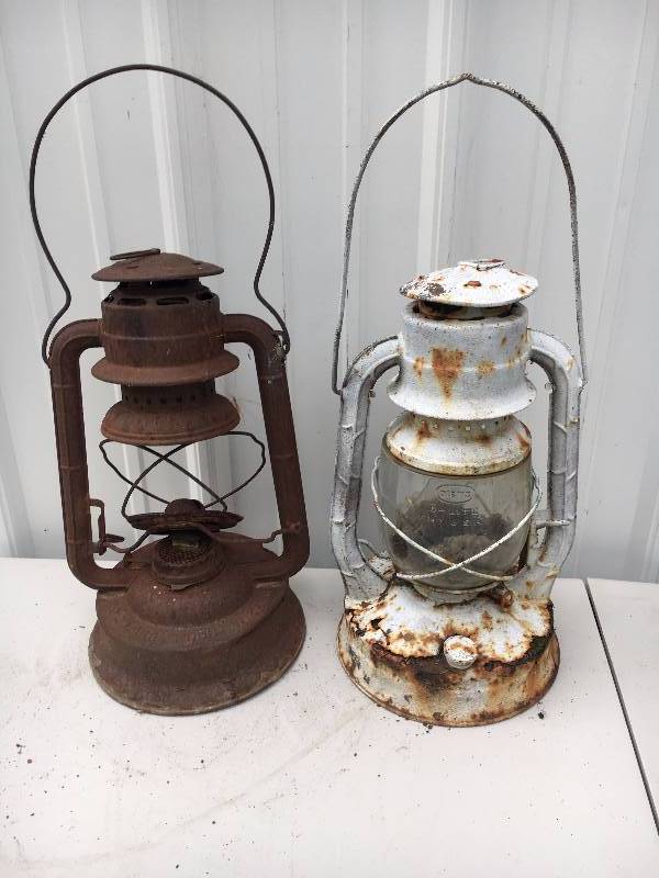 lot 18 image: Pair of Vintage Lanterns