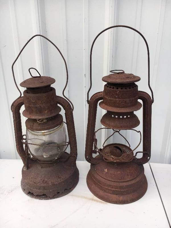 lot 19 image: Pair of Vintage Lanterns