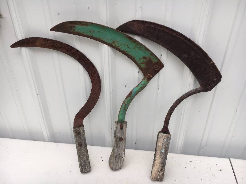 lot 28 image: Vintage Grass Hooks
