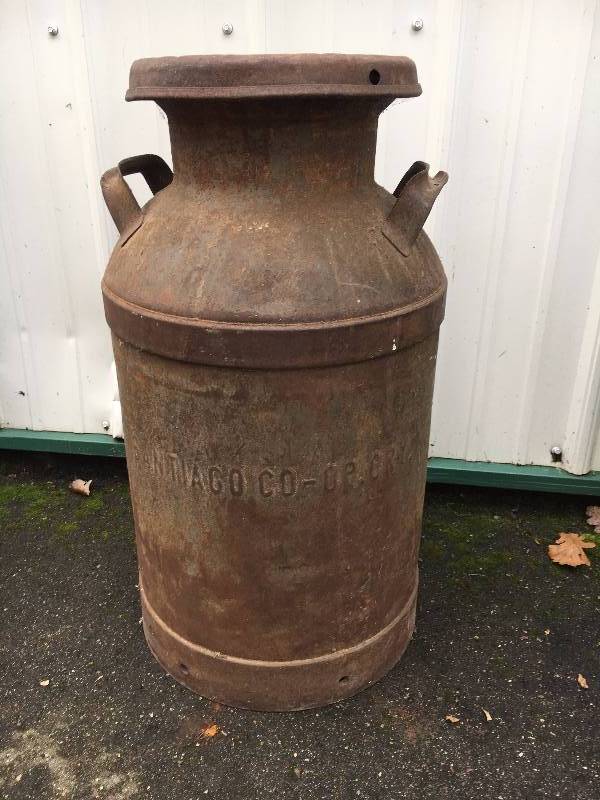 lot 35 image: Vintage Milk Can - From Santiago, MN Co-Op