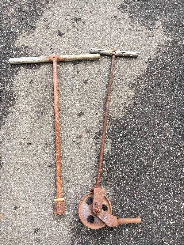 lot 41 image: Vintage Tools