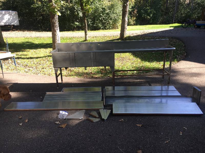 lot 90 image: 9 Stainless Steel Table w 3 Sinks and Shelving