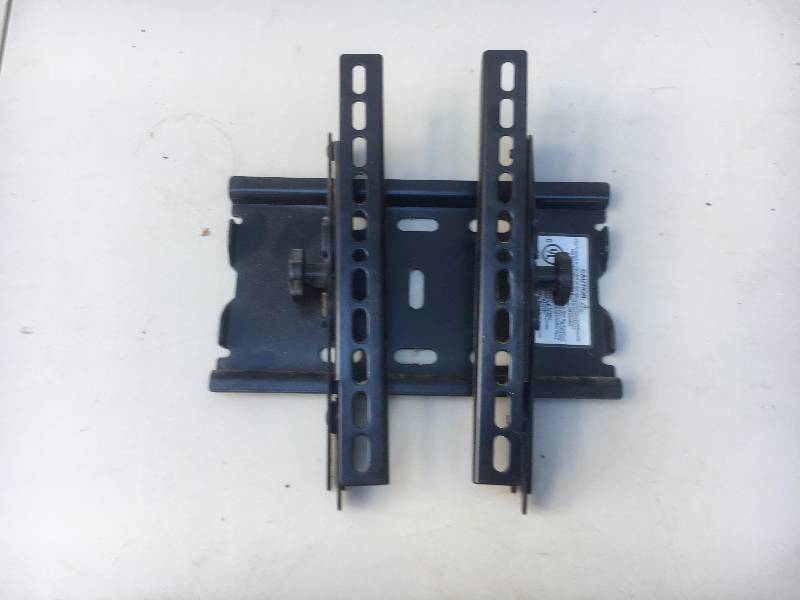 lot 114 image: TV Mount