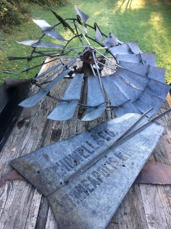 lot 1A image: 8 Vintage Windmill w Working Parts