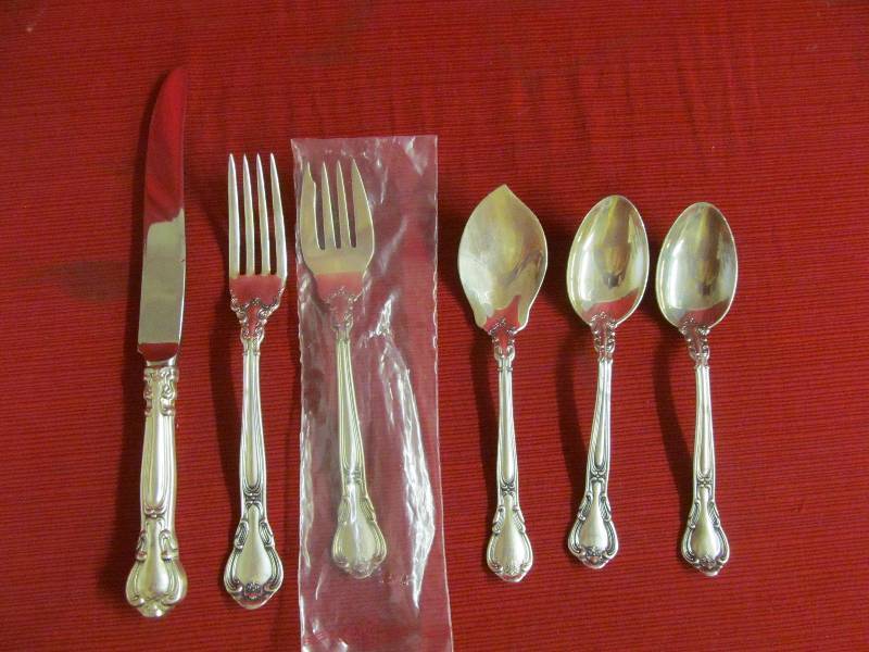lot 129 image: flatware