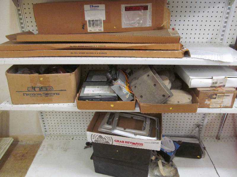 lot 17 image: bus parts