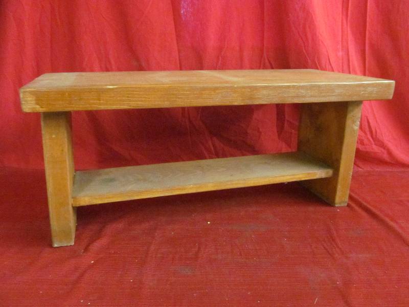 lot 51 image: stool