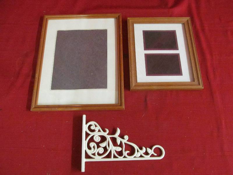 lot 55 image: frames