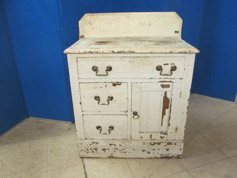 lot 63 image: antique commode