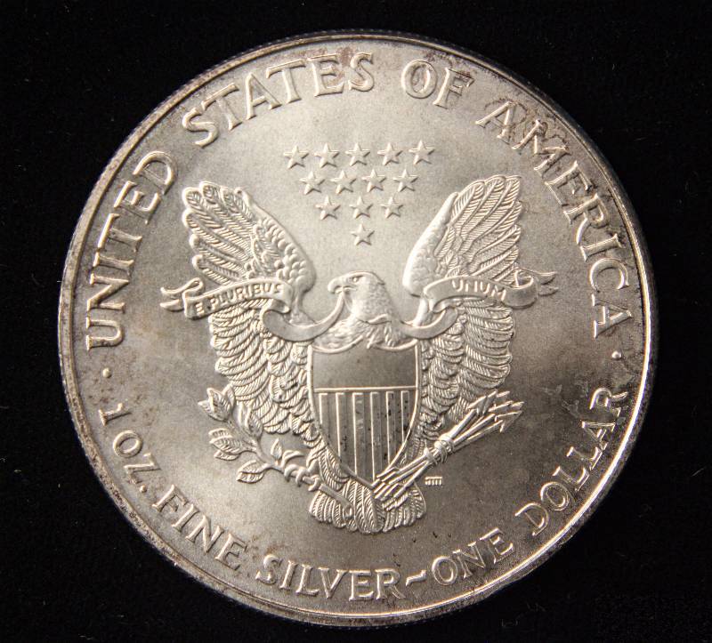 1998 AMERICAN SILVER EAGLE 1 TROY OZ. .999 FINE SILVER DOLLAR