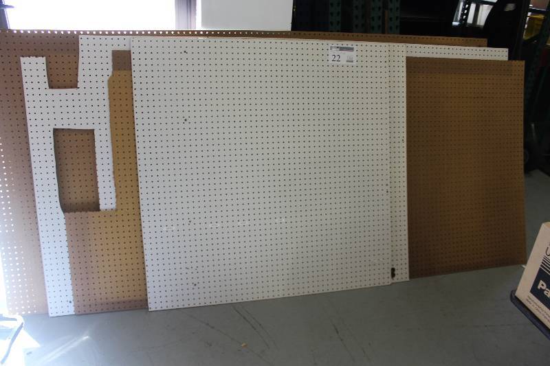 lot 22 image: Peg Boards