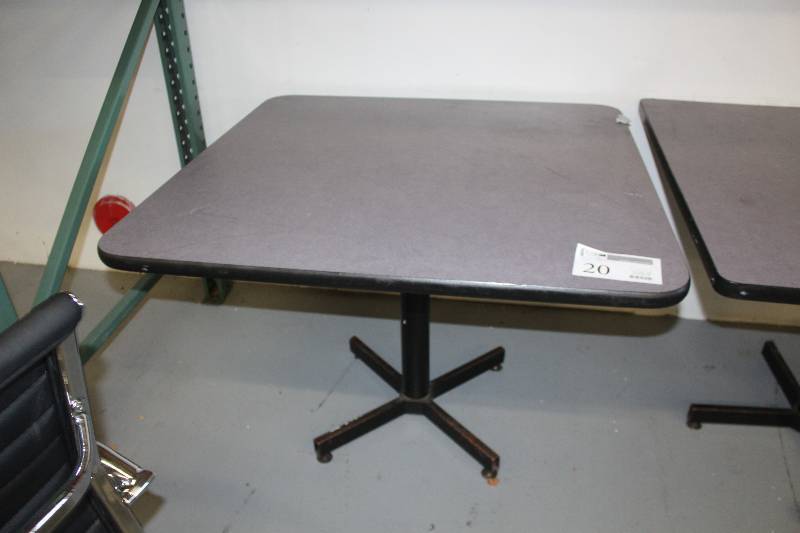 lot 20 image: Table