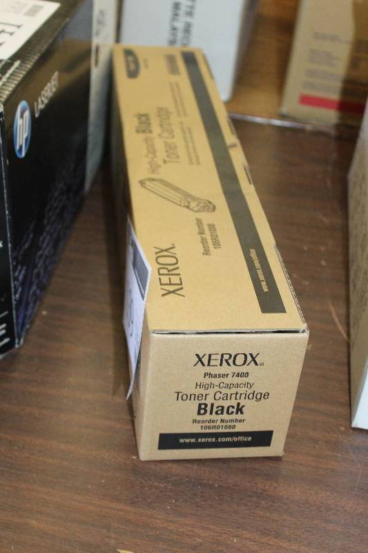lot 139 image: Xerox Phaser 7400 High Capacity Toner Cartridge