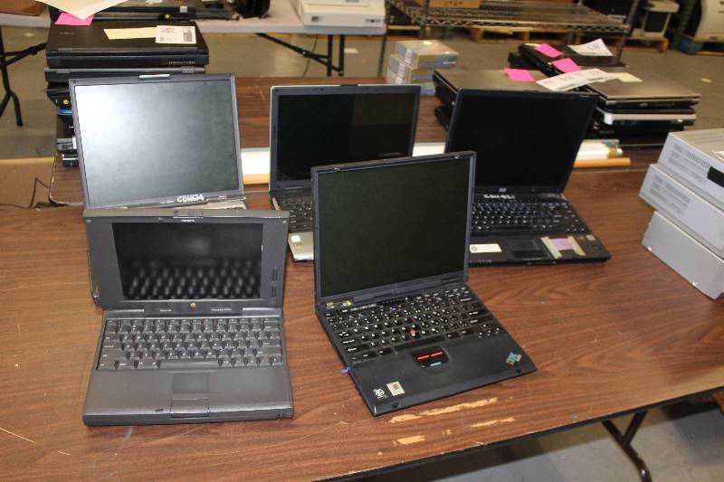 lot 65 image: Lot of (5) Computer Laptops Includes Macintosh Powerbook 5300cs, IBM Thinkpad, Compaq nv6125, Aspire 3620, Evo N800C