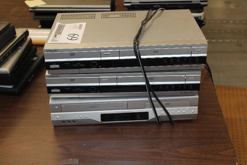 lot 69 image: Lot of (3) Video Equipment Includes Sony,Toshiba Progressive Scan DVDVHS Player