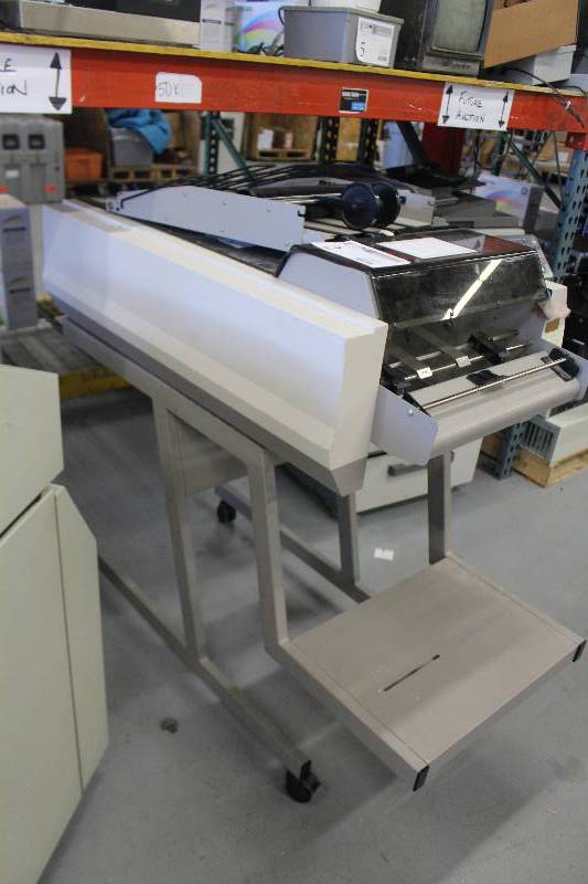 lot 2 image: Pitney Bowes Form Burster